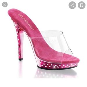 NIB Fabulicious Hot Pink Chrome Mules w Rhinestones & a 5" heel! Size 7.